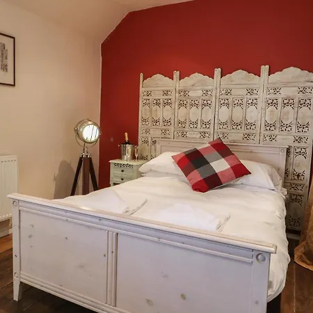 Semesterbostad Cooper's Cottage,